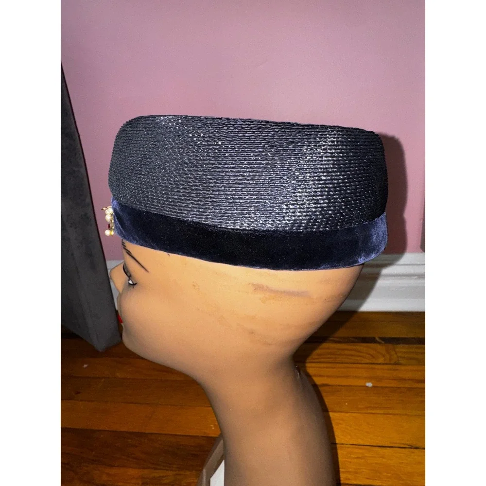Vintage Green Room Millinery Bloomingdales Navy Velvet Straw Pillbox Hat Brooch